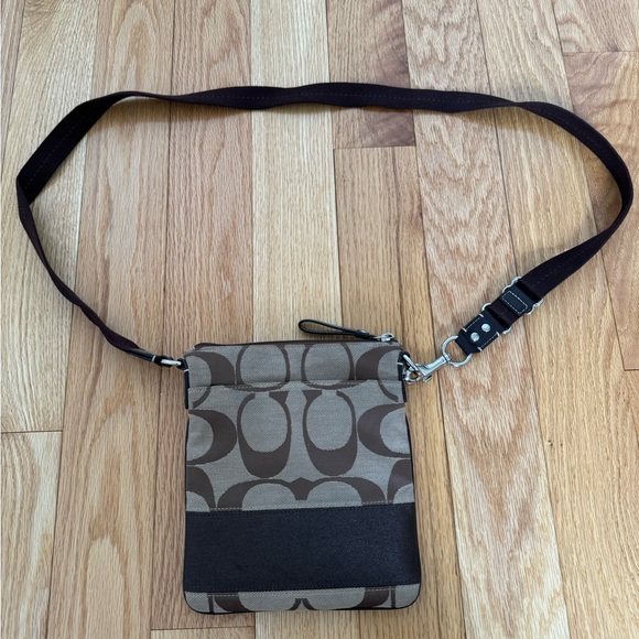 Coach swingpack crossbody bag - Picture 2 of 2